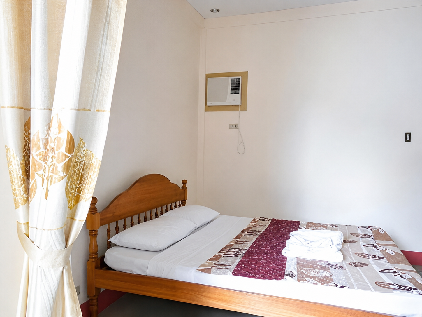 Small Room at La Petite Pension